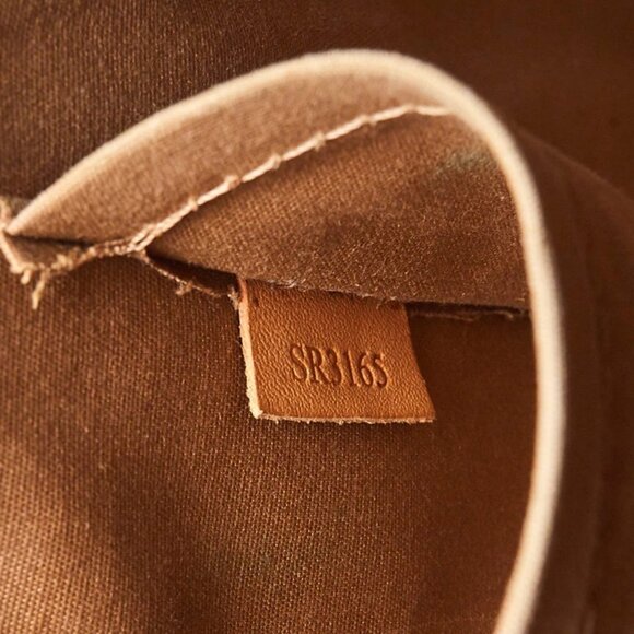 Louis Vuitton Mordore Monogram Vernis Brea MM NM Bag - Picture 10 of 10